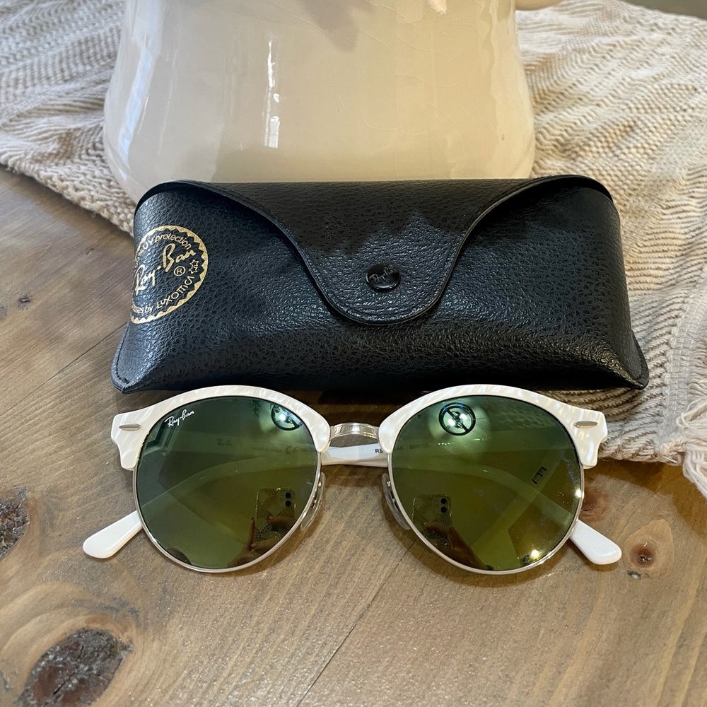 Womens Ray-ban Clubmaster sunglasses